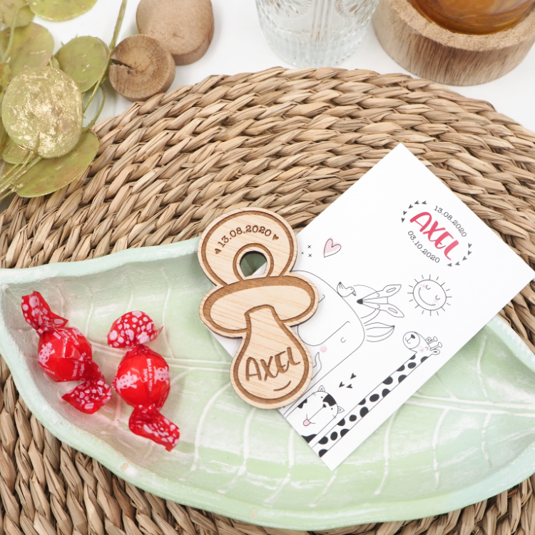 Iman de madera en forma de chupete